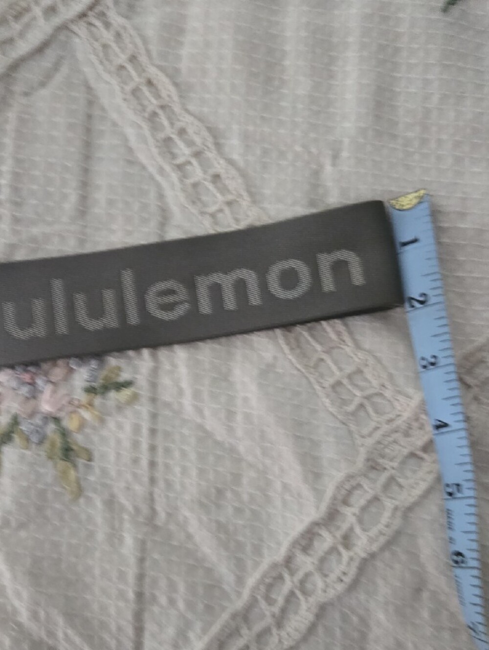 Lulu Lemon Key Chain - Picture 3 of 4